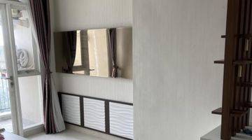 ruang keluarga sewa apartemen elpis residence 1