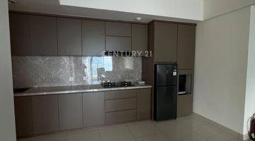 Gambar 3 Apartemen The Kensington Royal Suites 2BR Lt 17 R1986