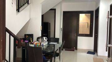 Gambar 2 Rumah 2 Lantai Semi Furnished di BSD City, Tangerang