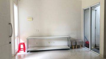 Gambar 3 Rumah Furnished Dekat Akses Tol di Bsd City, Tangerang