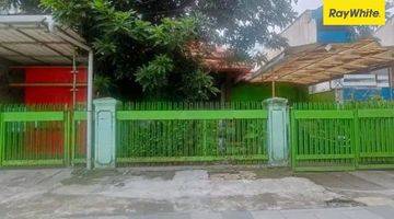 Gambar 1 Dijual Rumah SHM di Gayungsari Barat Surabaya