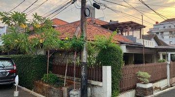 Gambar 1 Rumah Nyaman Hook Jakarta Selatan