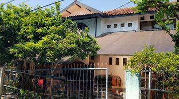 Gambar 5 RUMAH 2 LANTAI BANGUNAN TAHUN 1997 DI JATINGALEH SEMARANG