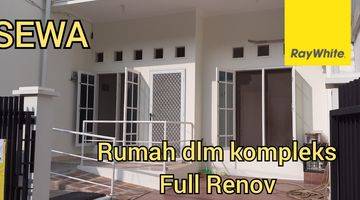 Gambar 2 Rumah Bagus Sudah Renovasi  hadap Timur 2 Lantai