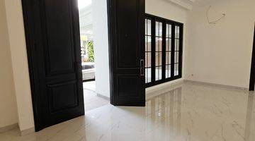 Gambar 3 Brand New House Siap Huni Classic Design Lokasi Bagus 