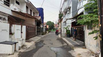 Gambar 1 Rumah dalam Kompleks Bebas Banjir di Rawamangun, Jakarta Timur