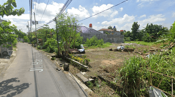 Gambar 2 Dekat Polda Diy Ringroad Utara Jogja, Tepi Jalan Aspal