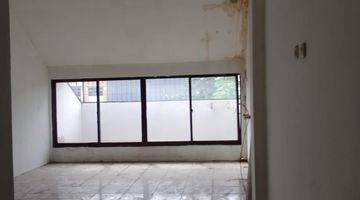 Gambar 4 Disewakan Ruko di Tanjung Duren, Jalan Raya, Lt. 70m2, Lb.4x15 + 80m2, 3 Lantai, Jakarta Barat