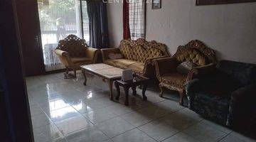 Gambar 3 Rumah 2 Lantai Dalam Komplek Bangun Cipta Sarana Cipinang S8006