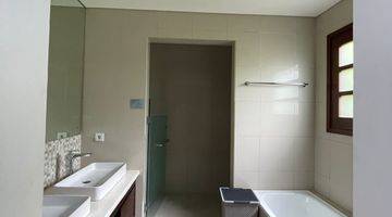 Gambar 4 Dijual Villa Lt 120 Are di Pererenan Badung Parkir Basement