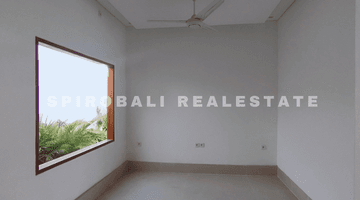 Gambar 4 Newly Built  3 Bedrooms Unfurnished Villa in Pererenan 