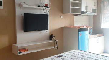 Gambar 4 Apartemen Studio Furnished Green Lake View Lantai Rendah