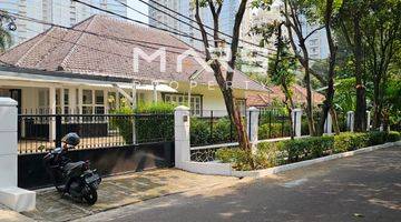 Gambar 5 Murah Rumah Classic Depan Taman Jl. Martimbang Kebayoran Baru