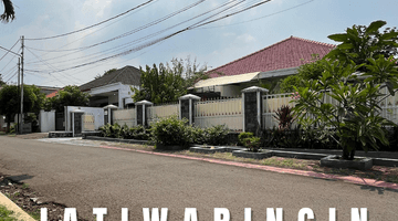 Gambar 1 Rumah Dalam Komplek Jatiwaringin One Gate System Hitung Tanah