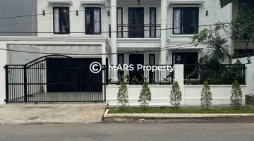 Gambar 4 Brand New American Classic House Duri Kepa Akses Jalan Lebar Bebas Banjir