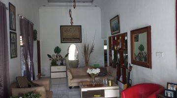 Gambar 4 Di Jual Villa Di Jalan Stm