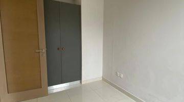 Gambar 4 Jual 1 Br Taman Anggrek Residences, Semi Furnished, Harga Bagus !