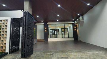 Gambar 2 Rumah 2 Lantai Semi Furnished SHM di Kemang, Jakarta Selatan