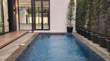 Gambar 4 Rumah 2 Lantai Semi Furnished SHM di Kemang, Jakarta Selatan