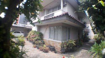 Gambar 4 Dijual Rumah SHM 5kt Hook Semi Furnished di Taman Surya, Jakbar