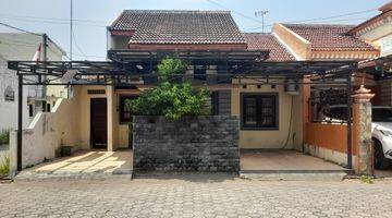 Gambar 1 Rumah 2 Carport Berkanopi di Dalam Perumahan Jombang Kota