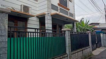 Gambar 2 Dijual Rumah 2 Lantai Strategis Palmerah Barat