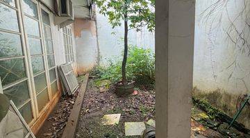 Gambar 3 Rumah 2 Lantai SHM di Bintaro, Tangerang Selatan