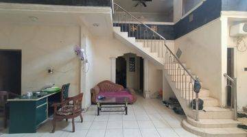 Gambar 3 Rumah 2 Lantai Area Bintaro Sektor 9 Harga Menarik