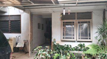 Gambar 3 Rumah di jl. Terusan Hang Lekir - Jakarta Selatan Butuh Renovasi