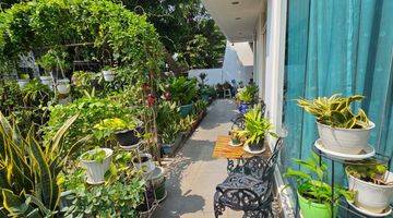 Gambar 3 Dijual Rumah Permata Buana Hoek 2 Lantai Furnished 