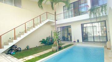 Gambar 1 LUXURY VILLA 2LT di Kutat Lestari SHM