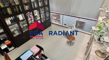 Gambar 1 Harga Menarik, Rumah Hook Modern di Jl Abdul Majid Dalam, Jaksel