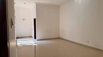 Gambar 4 Dijual Rumah 2 Lt Puri Mediterania Blok H Unfurnished SHM