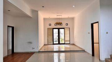 Gambar 3 Dijual Rumah 2 Lt Puri Mediterania Blok H Unfurnished SHM