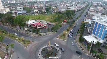 Gambar 1 Tanah Luas Strategis Di Pinggir Jalan Utama Solo Baru