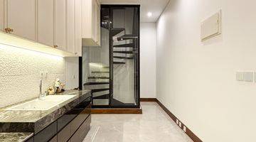 Gambar 1 Rumah Brand New Dalam Townhouse Desain Modern Tropis Semi Furnished di Lebak Bulus Dekat Ke Mrt Dan Pintu Tol