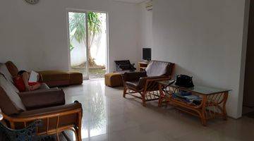 Gambar 2 Dijual Cepat 

rumah Siap Huni Full Furnish Di Royal Residence