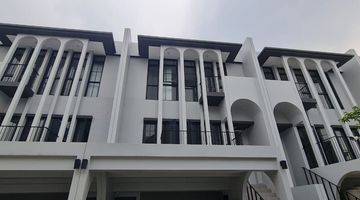 Gambar 1 Dijual Rumah Brand New Aether Greenwich Bsd