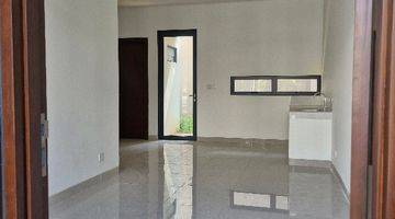 Gambar 2 Jual Cepat Harga Minimalis Rumah Cakep 2Lt di Podomoro Park, Bandung