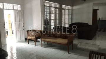 Gambar 4 Rumah Bagus Unfurnished SHM di Taman Kopo Indah I, Bandung