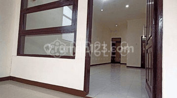 Gambar 1 Rumah Bagus Unfurnished SHM di Taman Kopo Indah Ii, Bandung