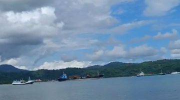 Gambar 1 Tanah di Sekotong Barat Dengan View Laut Dan Pelabuhan Lembar Posisi Tanah Di Atas 