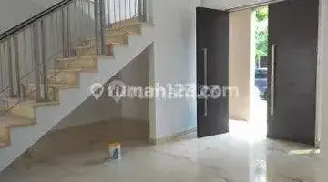 Gambar 5 Termurah Jual Cepat Golf Island 8x20 Tipe Pine Furnished Unit Rapi 