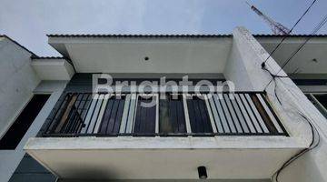 Gambar 1 *Dijual Rumah 2 Lantai Green Mansion Regency, Lontar, Surabaya*