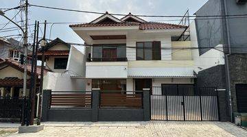 Gambar 1 Dijual Rumah 2 Lantai Jl Hang Lekir Kebayoran Baru