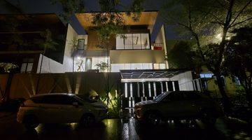 Gambar 1 Rumah SHM Dengan Private Pool Dan Lift di Sentul City, Bogor