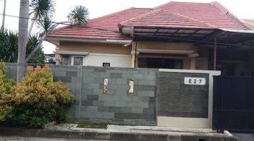 Gambar 5 DiJual Rumah  Hoek 1 1/4,siap huni, Lt,2KT+1,2KM +1, di Jl Kh Ahmad Dahlan,surat SHM,hadap Selatan