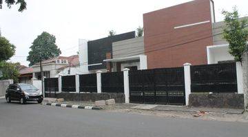 Gambar 1 Rumah murah bawah pasar di Jl dharmawangsa X