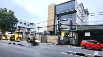 Gambar 2 Mini building murah di Jl raya kebayoran lama, luas 666 m²