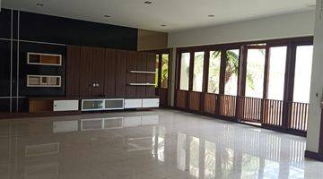 Gambar 1 Rumah Mewah Modern Semi Furnished di Kawasan Setraduta Bandung 